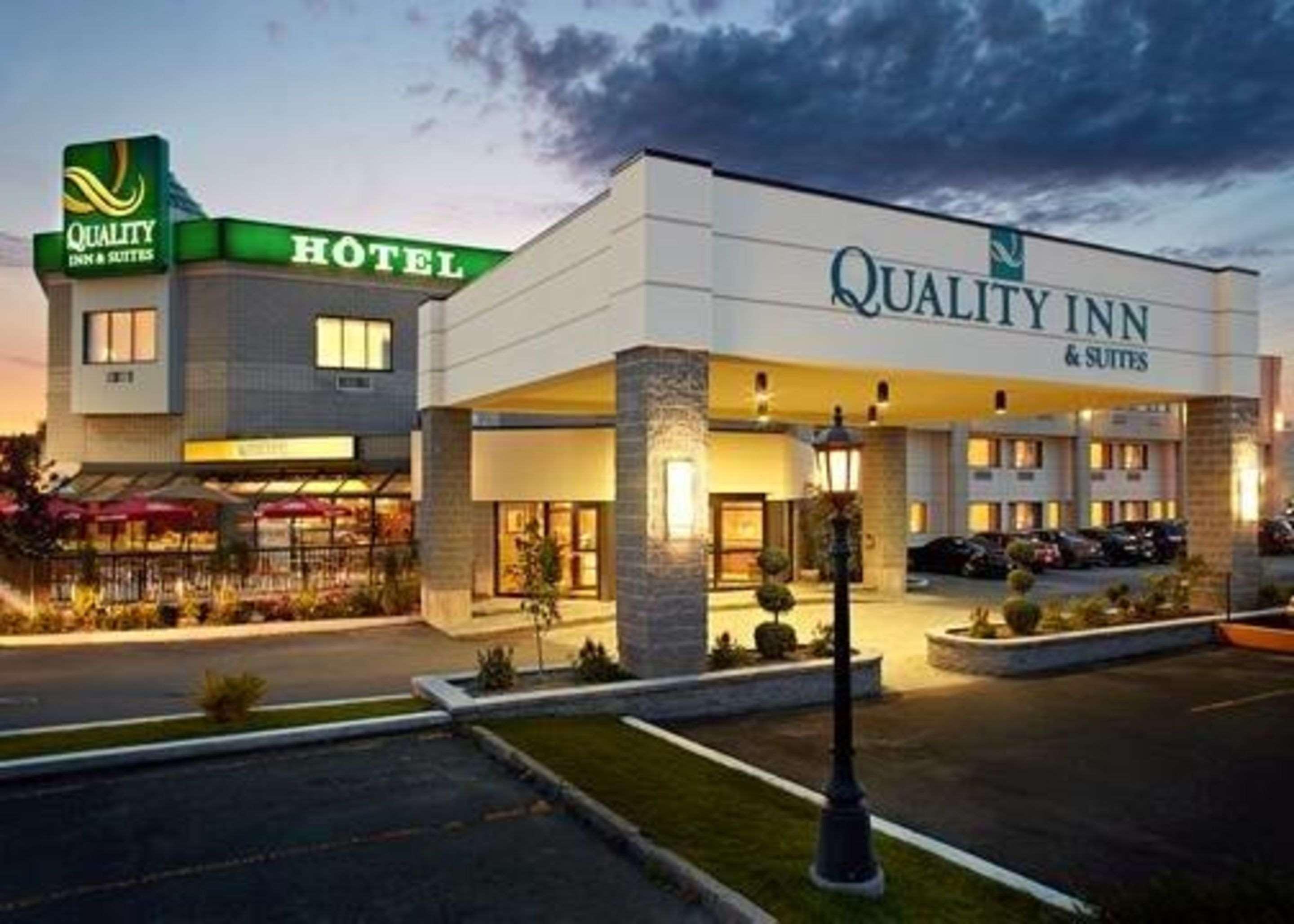 Quality & Hotel Brossard